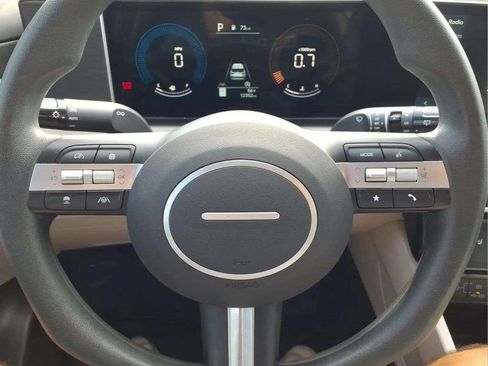 Used 2025 Hyundai Tucson SEL FWD image 13