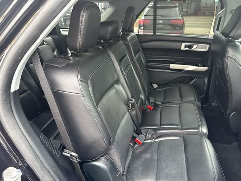 Used 2021 Ford Explorer Limited w/ Equipment Group 301A RWD image 27