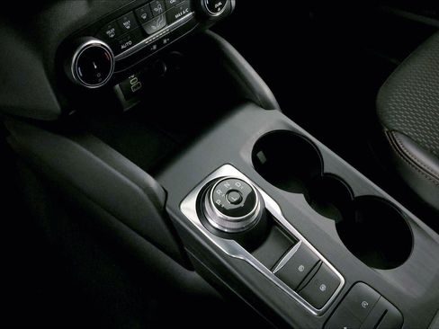 Used 2024 Ford Escape ST-Line image 17