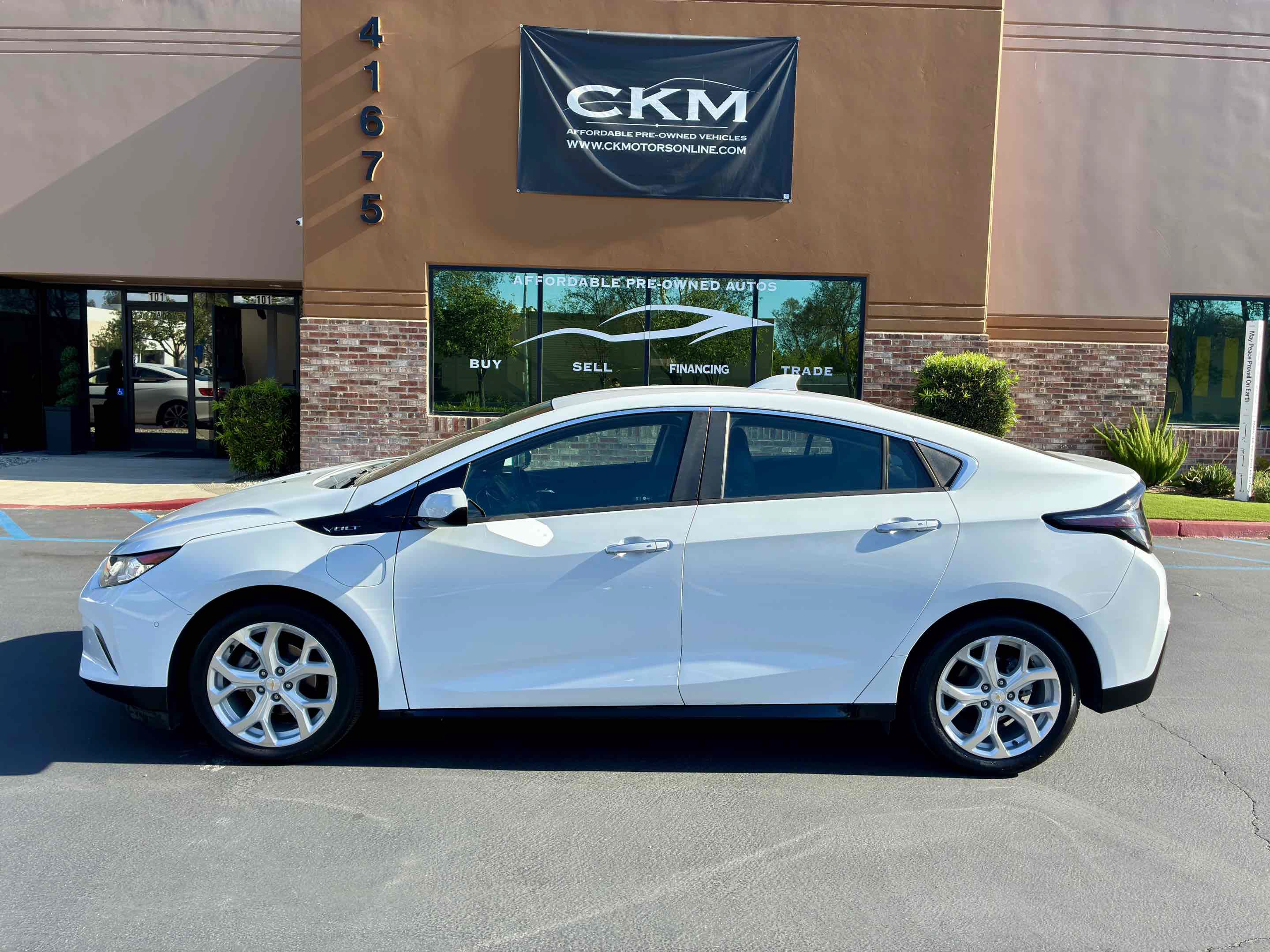 Used 2018 Chevrolet Volt Premier FWD image 3