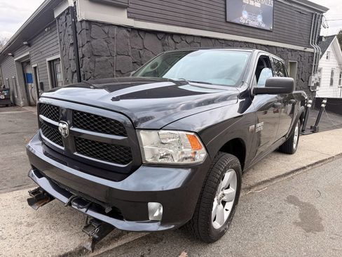 Used 2013 RAM 1500 Express image 2