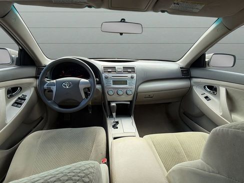 Used 2009 Toyota Camry CE image 9