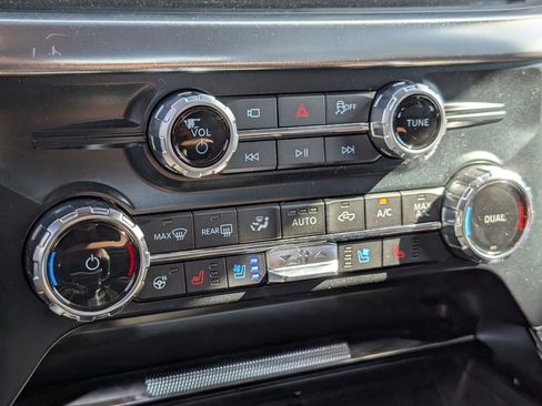 New 2025 Ford F150 King Ranch w/ FX4 Off-Road Package image 19