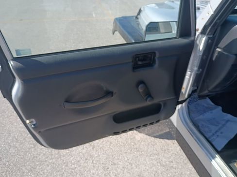 Used 2003 Jeep Wrangler X AWD/4WD image 10