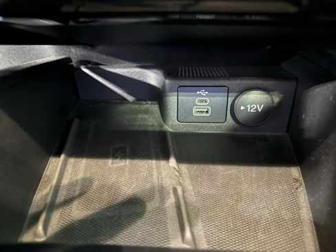 Used 2024 Ford Escape Platinum image 21