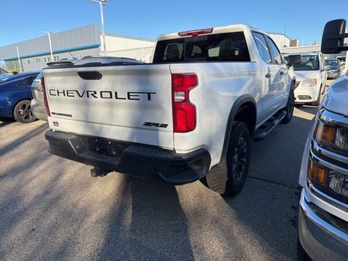 Used 2024 Chevrolet Silverado 1500 ZR2 w/ Technology Package image 8