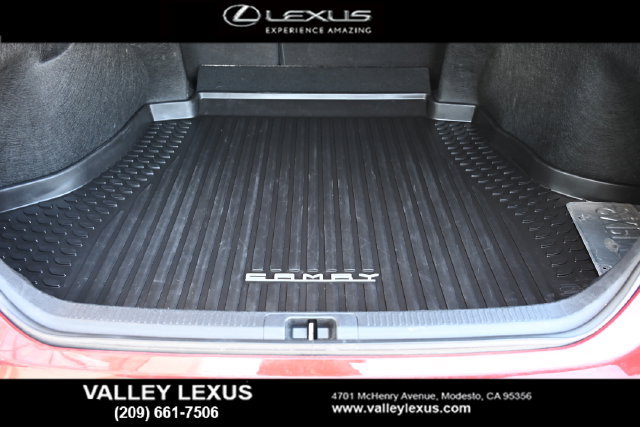 Used 2026 Toyota Camry SE FWD image 18