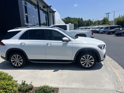 Used 2023 Mercedes-Benz GLE 350 4MATIC w/ Premium Package image 11