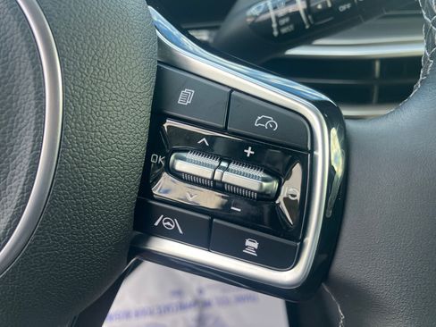 Used 2025 Kia Sorento EX FWD image 25