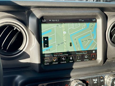 Used 2022 Jeep Wrangler Unlimited Sport AWD/4WD image 14