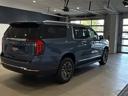 New 2026 GMC Yukon XL Elevation image 7