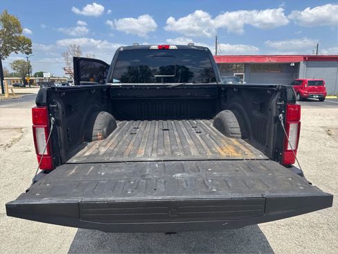 Used 2021 Ford F250 Platinum w/ Tremor Off-Road Package AWD/4WD image 19