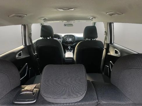Used 2020 Kia Soul LX FWD image 25