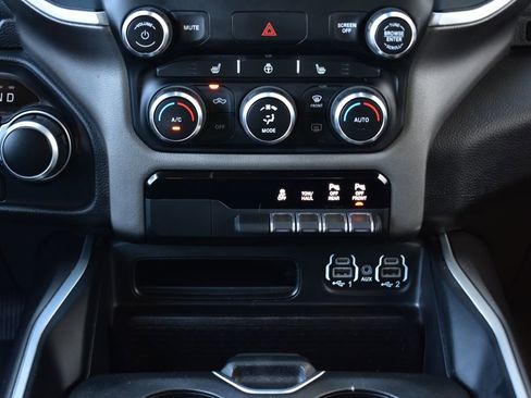 Used 2022 RAM 1500 Big Horn AWD/4WD image 35