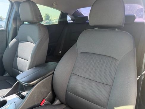 Used 2018 Chevrolet Malibu LT FWD image 10