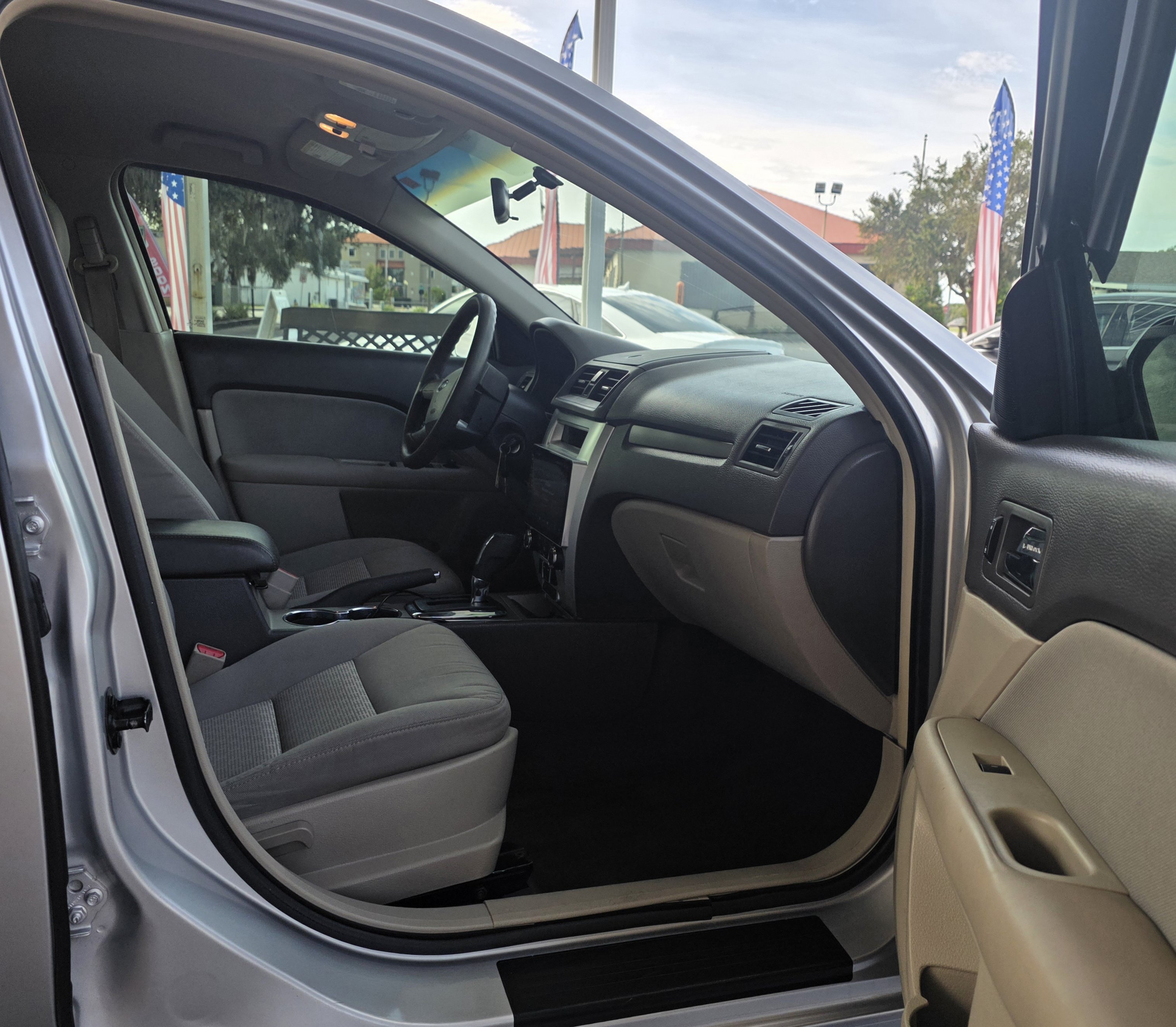 Used 2012 Ford Fusion SE FWD image 27