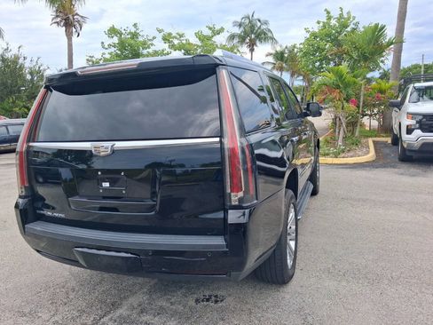 Used 2016 Cadillac Escalade 2WD image 8