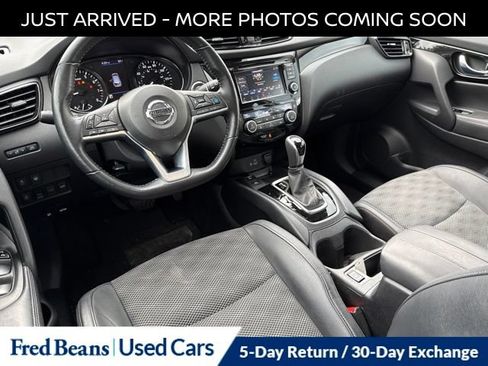 Certified 2022 Nissan Rogue Sport SV w/ Technology Package AWD/4WD image 16
