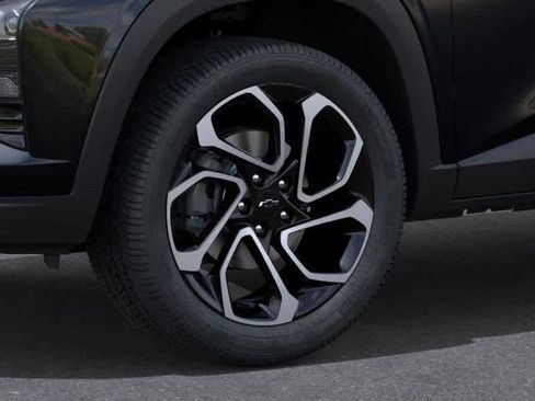 New 2025 Chevrolet Trax RS image 9