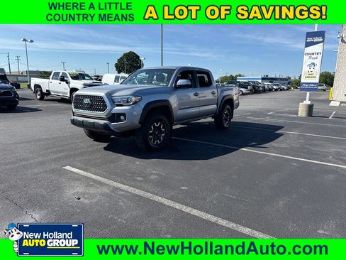 Used 2019 Toyota Tacoma TRD Off-Road AWD/4WD image 1