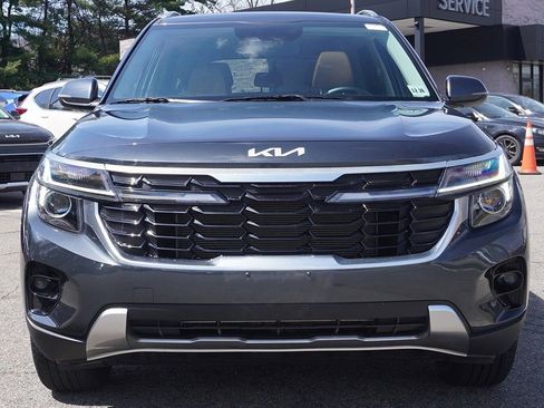 Used 2024 Kia Seltos EX image 11