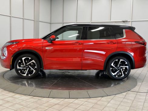 Used 2025 Mitsubishi Outlander SEL image 5