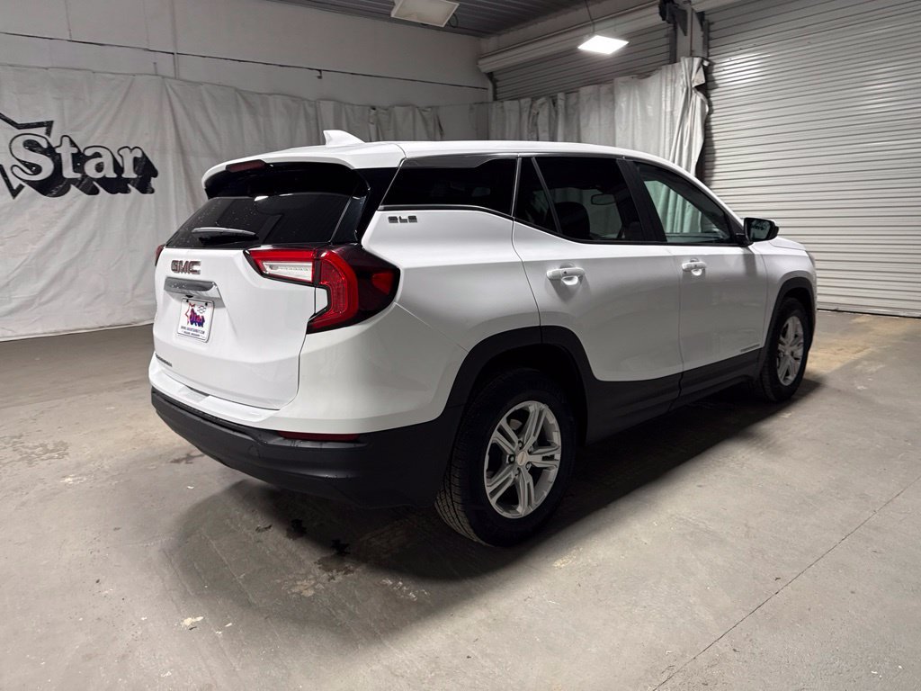 Used 2024 GMC Terrain SLE FWD image 7