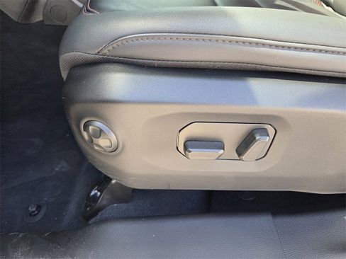 Used 2025 Jeep Wrangler Unlimited Rubicon w/ Safety Group image 8