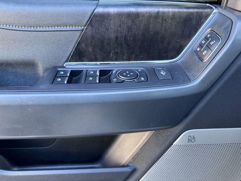 Used 2023 Ford F250 Lariat w/ FX4 Off-Road Package image 25