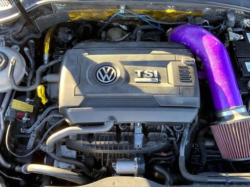 Used 2019 Volkswagen Golf R 4-Door image 31