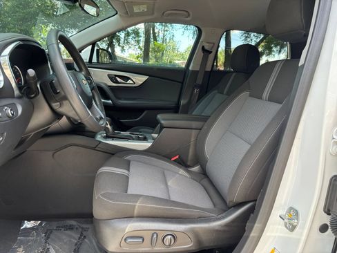 Used 2025 Chevrolet Blazer LT FWD image 27