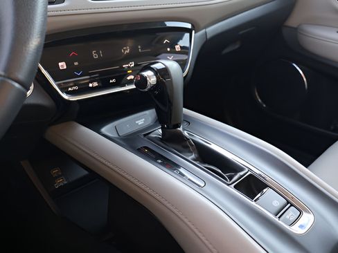 Used 2022 Honda HR-V EX-L image 24