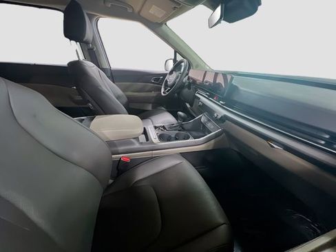 New 2026 Kia Carnival EX image 30