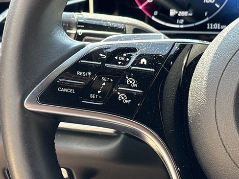 Used 2025 Mercedes-Benz E 350 4MATIC Sedan image 19