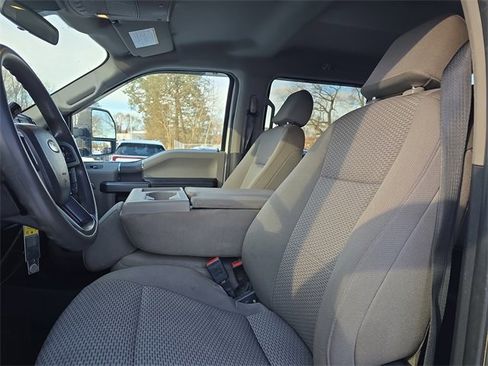 Used 2022 Ford F250 XLT w/ FX4 Off-Road Package image 9