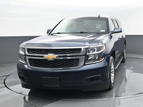 Used 2017 Chevrolet Suburban LT AWD/4WD image 25