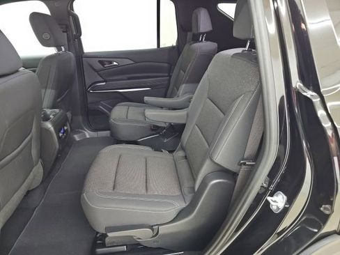 Used 2024 Chevrolet Traverse LT w/ Midnight/Sport Edition FWD image 3