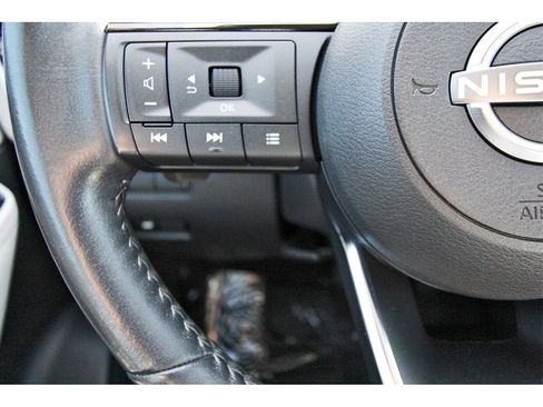 Used 2023 Nissan Rogue SL image 15