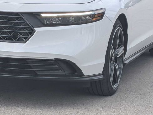 Used 2023 Honda Accord Sport image 11