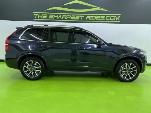 Used 2017 Volvo XC90 T6 Momentum w/ Momentum Plus Package AWD/4WD image 10