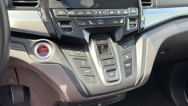 Used 2018 Honda Odyssey Touring image 18