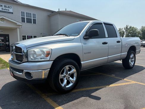 Used 2008 Dodge Ram 1500 Truck SLT w/ Trailer Tow Group AWD/4WD image 2