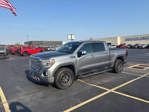 Used 2021 GMC Sierra 1500 Denali w/ Driver Alert Package II AWD/4WD image 3