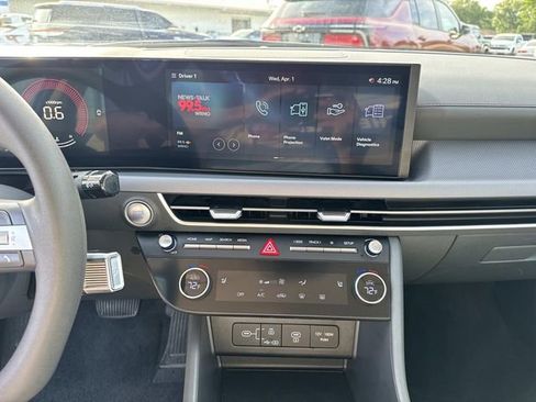 Used 2025 Hyundai Sonata SEL FWD image 44