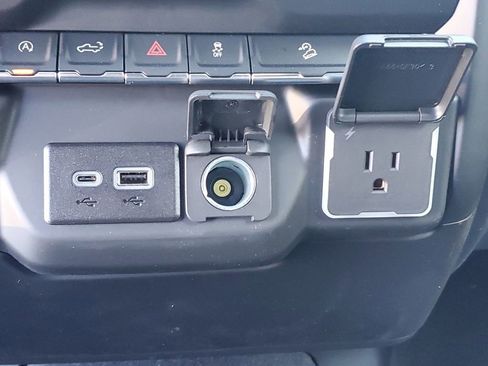 New 2026 Chevrolet Silverado 1500 Custom Trail Boss w/ LPO, Dark Essentials Package image 25