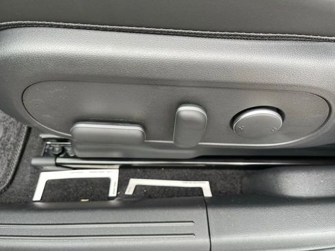 New 2025 Hyundai Ioniq 5 SEL image 18