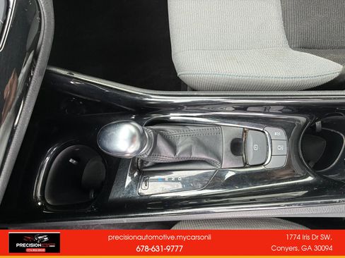 Used 2019 Toyota C-HR XLE FWD image 19