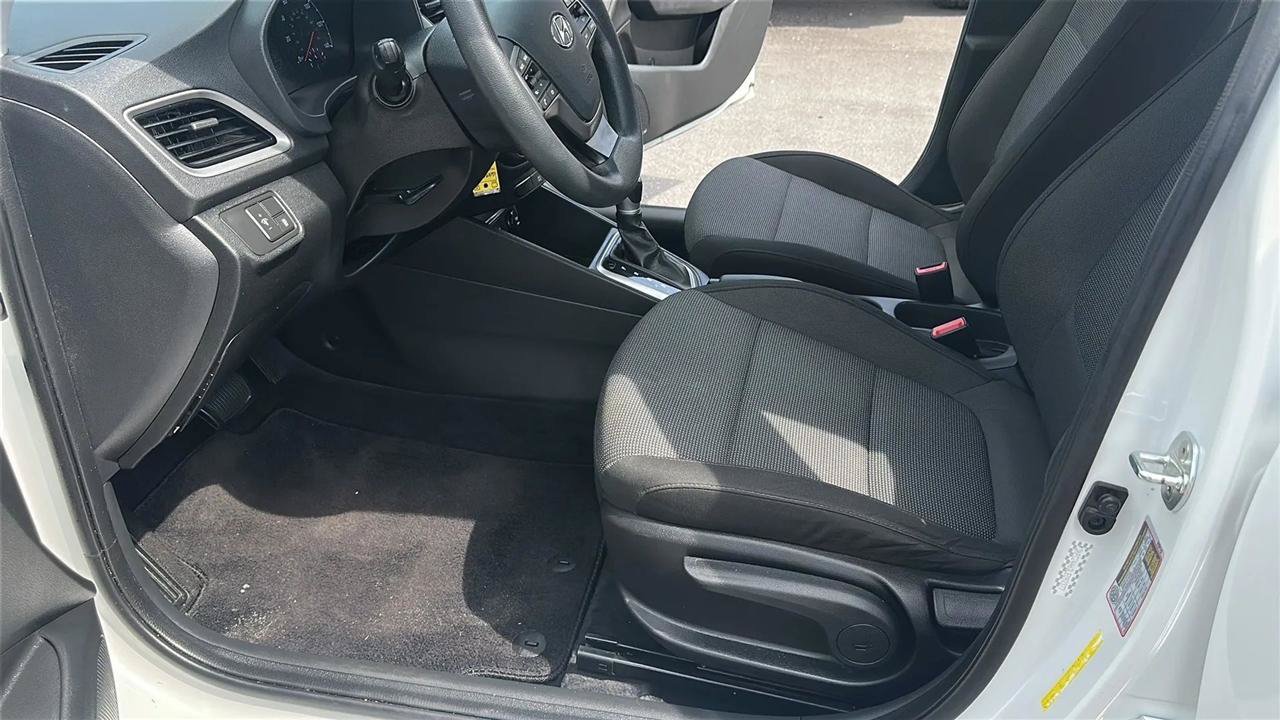 Used 2020 Hyundai Accent SE FWD image 22