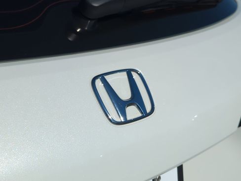 Used 2025 Honda HR-V LX image 23
