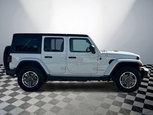Used 2023 Jeep Wrangler Unlimited Sahara w/ Cold Weather Group AWD/4WD image 6